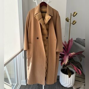 Like New Gorgeous Boss 2 piece Camel Trench Coat with Puffer Insert